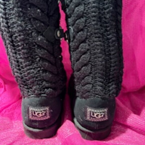 Ugg Knit boots - Picture 2 of 5